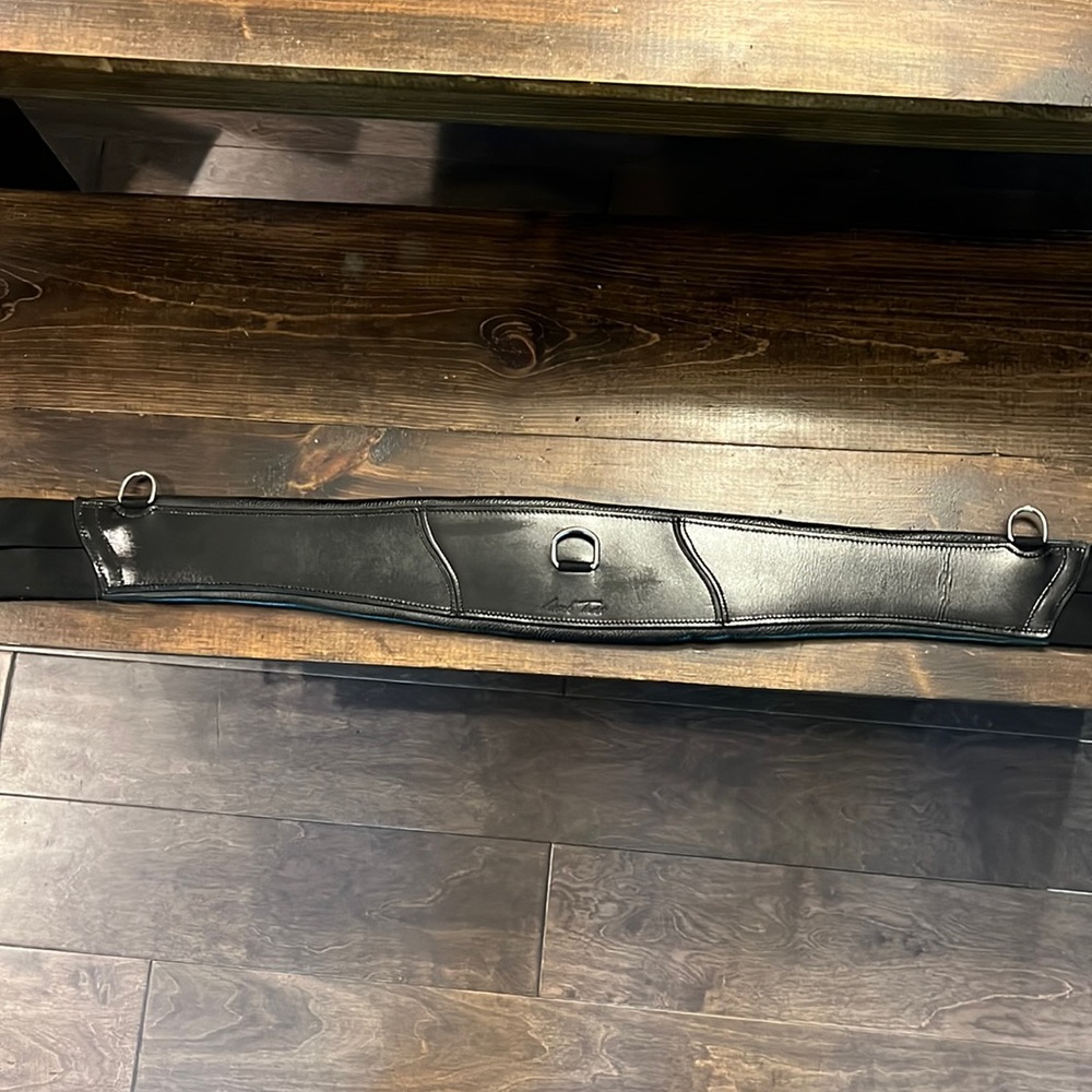 NWT Mark Todd 48” girth